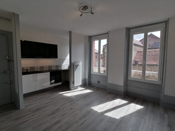 Appartement 2 pièces proches commodités &#8211; Troyes secteur GAR