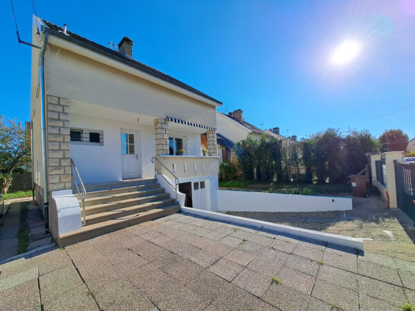 Maison individuelle avec sous sol et jardin clos &#8211; ST ANDRE