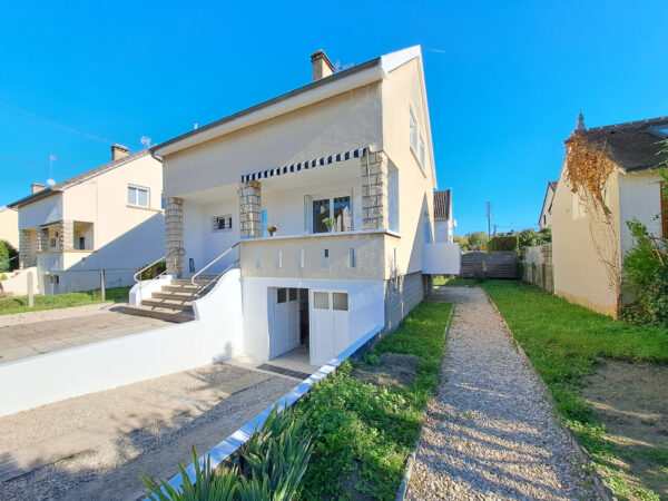 Maison individuelle avec sous sol et jardin clos &#8211; ST ANDRE