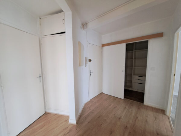 Appartement 2 pièces chauffage inclus &#8211; SECTEUR HOPITAL