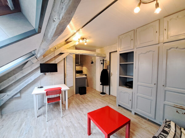 Appartement Studio / T1 meublé &#8211; TROYES CENTRE VILLE