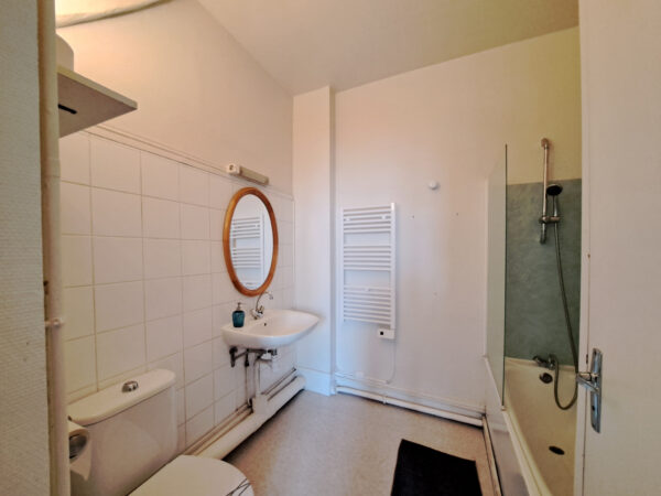 Appartement T1/ Studio meublée dans rue piétonne &#8211; TROYES CE