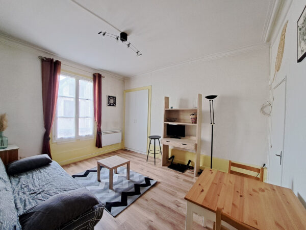 Appartement T1/ Studio meublée dans rue piétonne &#8211; TROYES CE