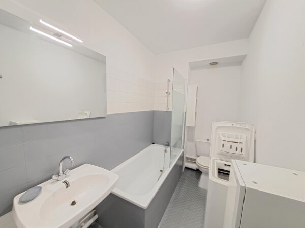 Appartement Studio meublé &#8211; TROYES secteur ESC